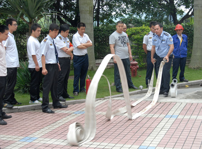 罗湖党校举行大运安保消防知识培训及消防演习