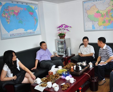 罗湖区民政局领导班子调研居家养老服务情况