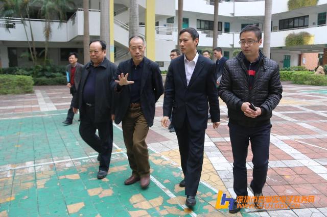 市教育局副局长范坤到鹏兴实验学校检查安全工