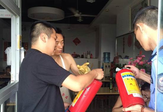 玉龙社区开展假日安全生产排查和宣传行动 - 深