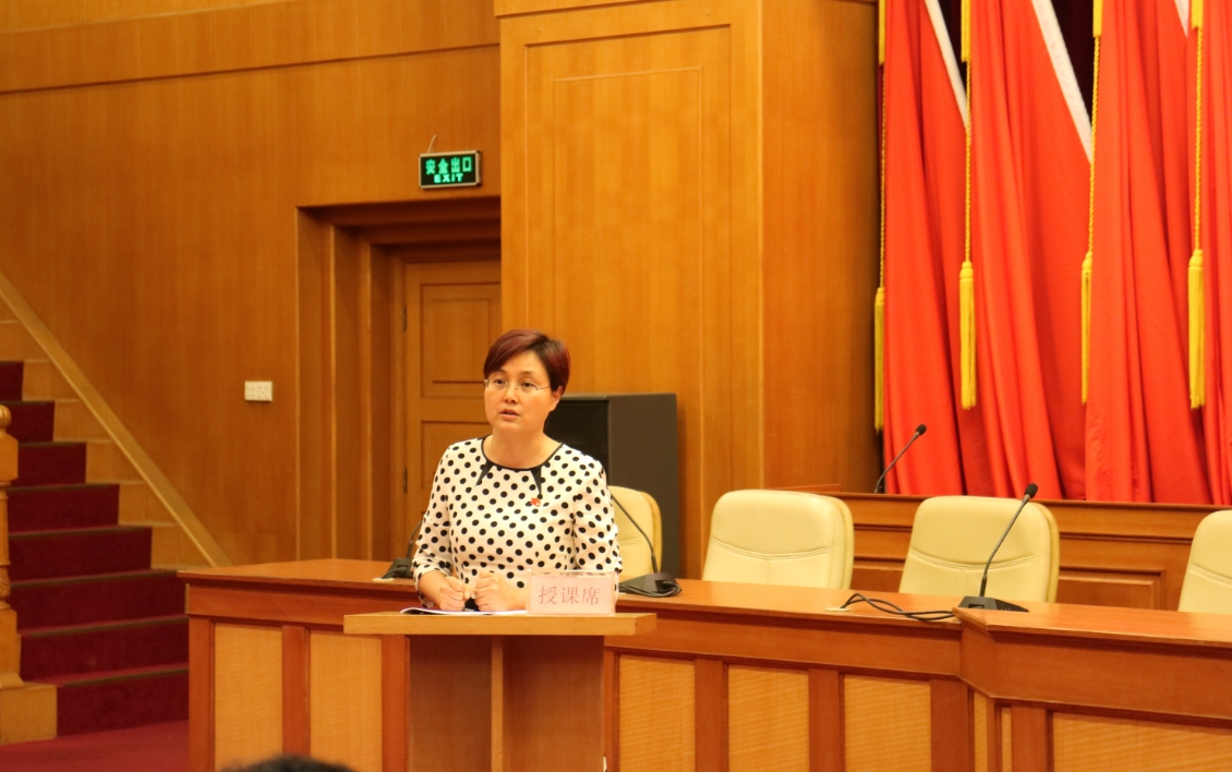罗湖区城管局"一把手"给全体党员上党课