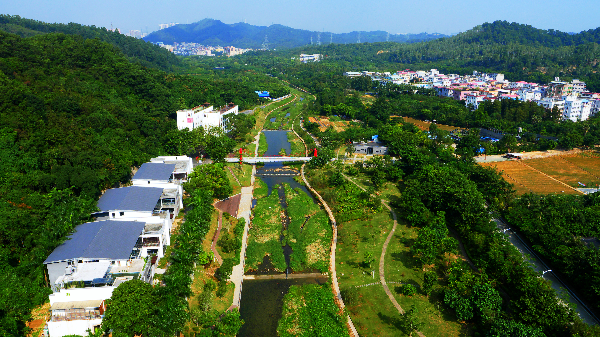 《最美五号线》5时间：2015-09地点：绿道5号线姓名：刘培聪
