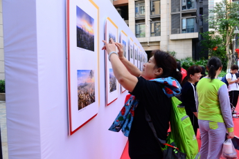 “改革开放四十载，不忘初心再出发”庆祝罗湖建区40周年翠竹街道办事处木头龙社区主题展圆满落幕