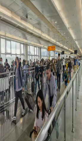 Cross-border travel between Shenzhen and Hong Kong breaks record